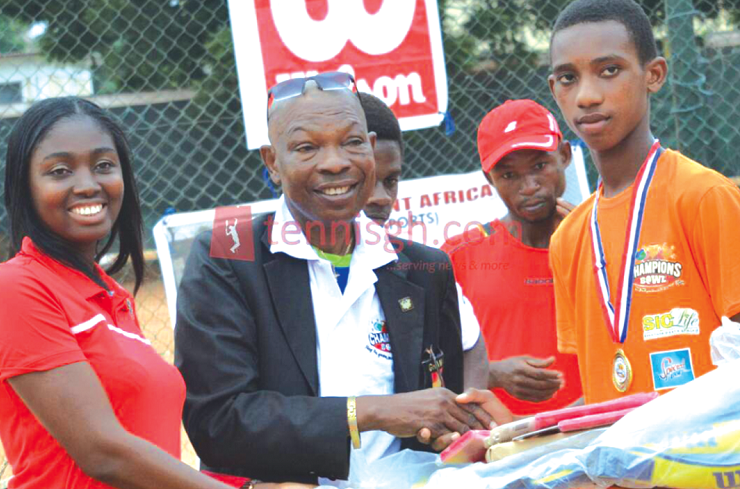 Georgina Nketiah Osei of SIC Life and Mr Saka Acquaye of the NSA presenting prizes to Aaron Apau, last year’s winner of the U-14 category Georgina Nketiah Osei of SIC Life and Mr Saka Acquaye of the NSA presenting prizes to Aaron Apau, last year’s winner of the U-14 category